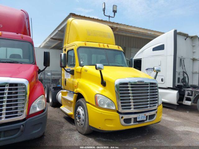  Salvage Freightliner Cascadia 125
