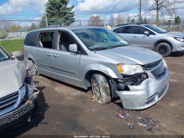  Salvage Chrysler Town & Country