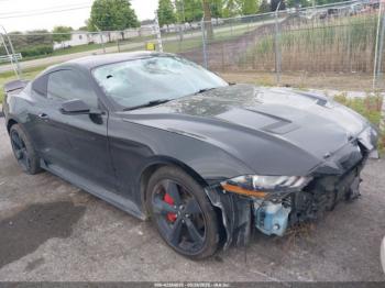  Salvage Ford Mustang