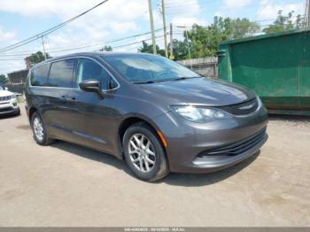  Salvage Chrysler Pacifica