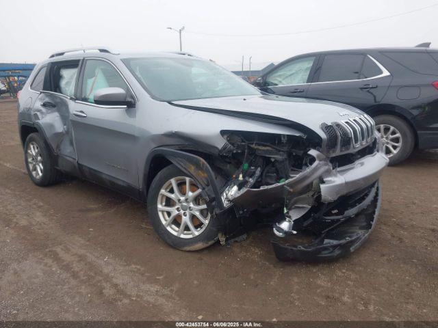  Salvage Jeep Cherokee