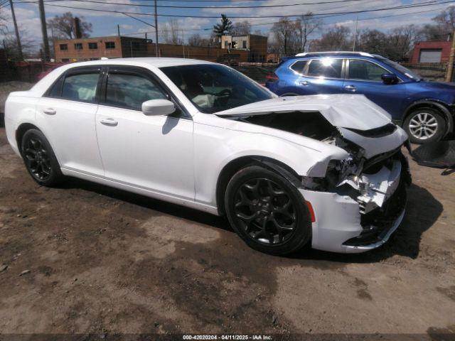  Salvage Chrysler 300