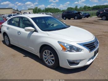  Salvage Nissan Altima