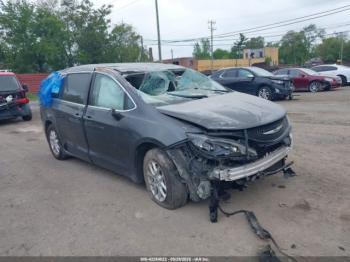  Salvage Chrysler Voyager