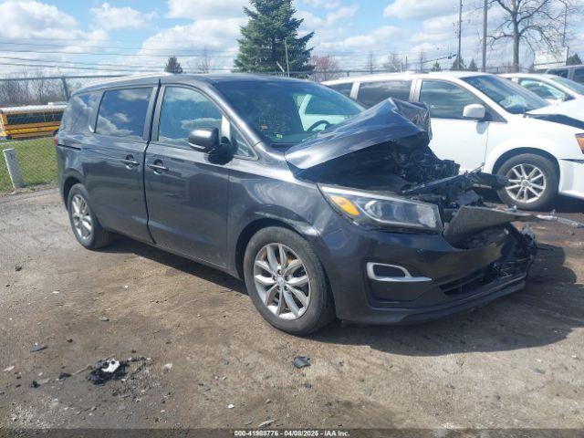  Salvage Kia Sedona