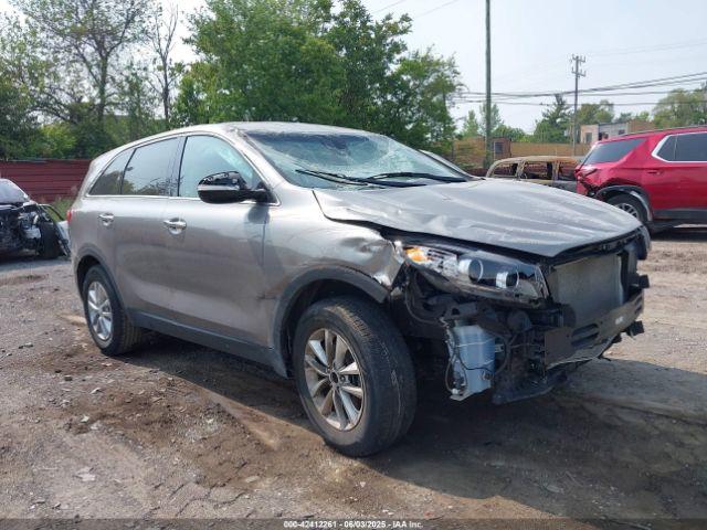  Salvage Kia Sorento