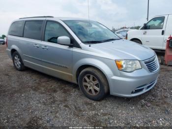  Salvage Chrysler Town & Country