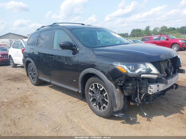  Salvage Nissan Pathfinder