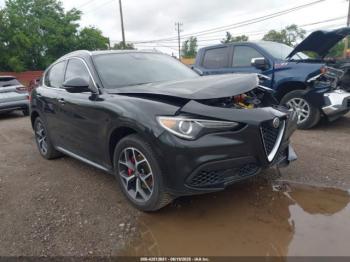  Salvage Alfa Romeo Stelvio