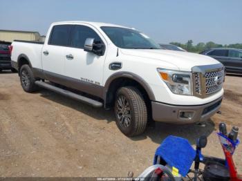  Salvage Nissan Titan