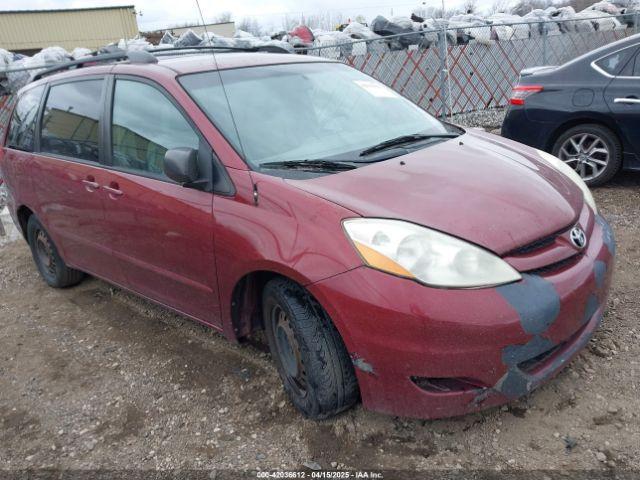  Salvage Toyota Sienna