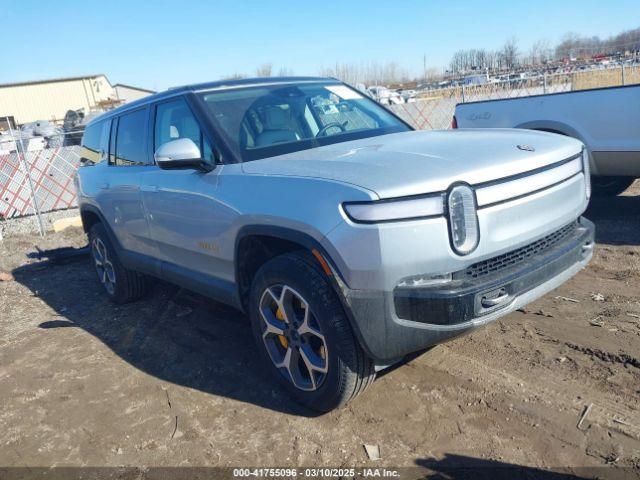  Salvage Rivian R1s