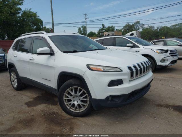  Salvage Jeep Cherokee