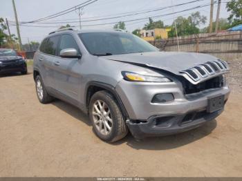  Salvage Jeep Cherokee