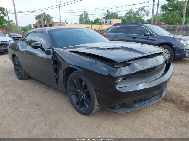  Salvage Dodge Challenger