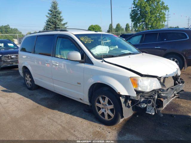  Salvage Chrysler Town & Country