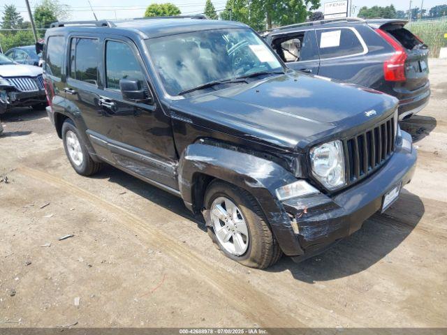  Salvage Jeep Liberty