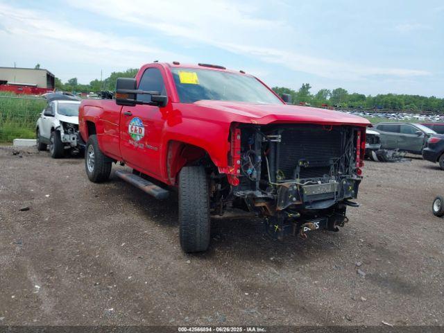  Salvage Chevrolet Silverado 2500