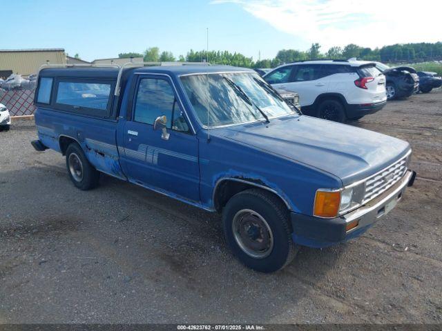  Salvage Toyota Pickup