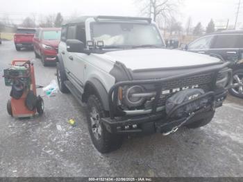  Salvage Ford Bronco