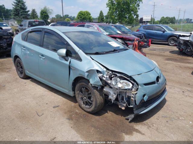  Salvage Toyota Prius