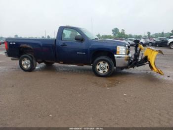  Salvage Chevrolet Silverado 2500