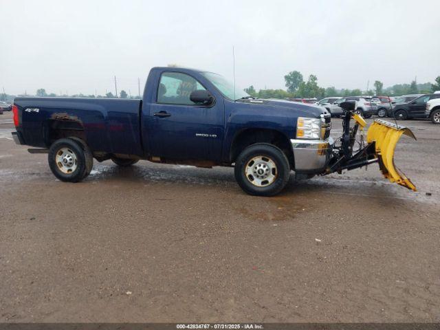  Salvage Chevrolet Silverado 2500