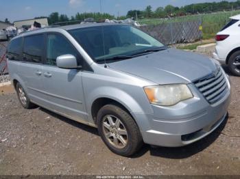  Salvage Chrysler Town & Country