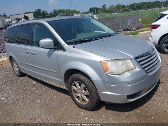  Salvage Chrysler Town & Country