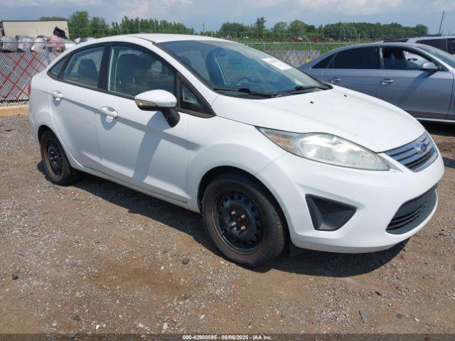  Salvage Ford Fiesta