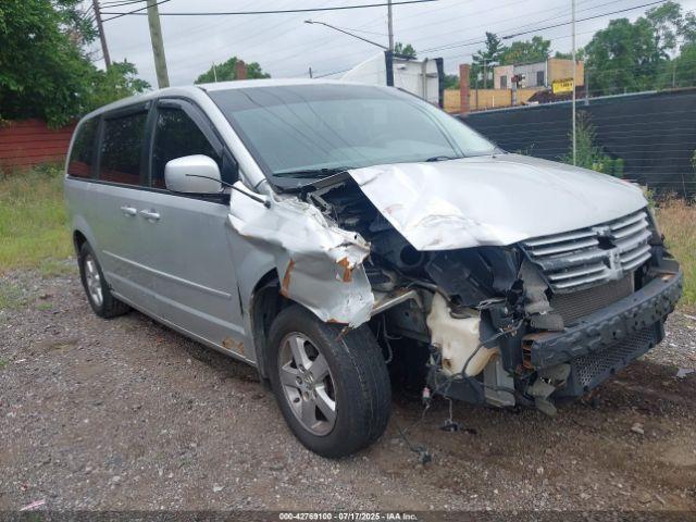  Salvage Dodge Grand Caravan