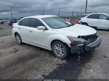  Salvage Nissan Altima