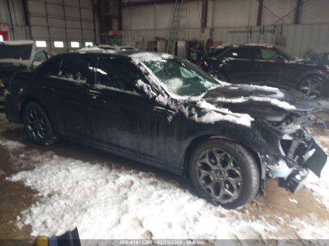  Salvage Chrysler 300