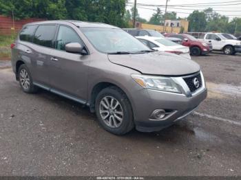  Salvage Nissan Pathfinder