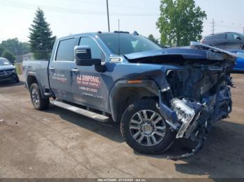  Salvage General Motors Sierra 2500HD