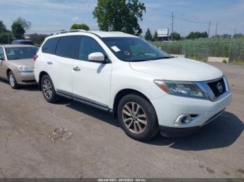  Salvage Nissan Pathfinder