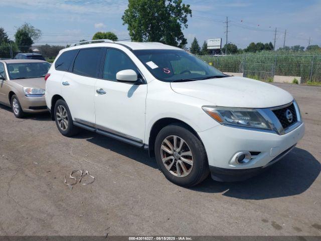  Salvage Nissan Pathfinder