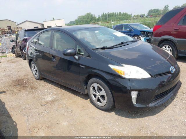  Salvage Toyota Prius