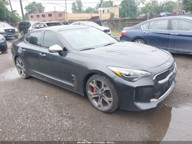  Salvage Kia Stinger
