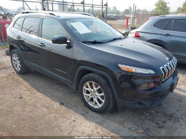  Salvage Jeep Cherokee