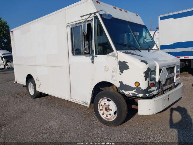 Salvage Freightliner Chassis