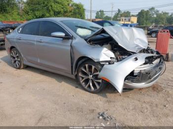  Salvage Chrysler 200