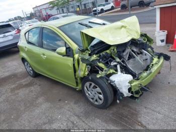  Salvage Toyota Prius c
