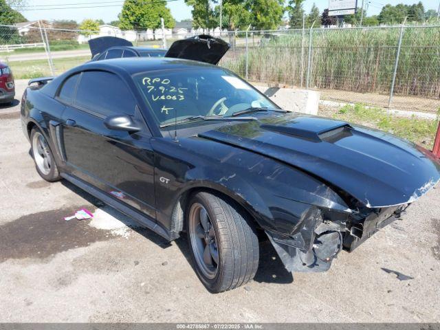  Salvage Ford Mustang