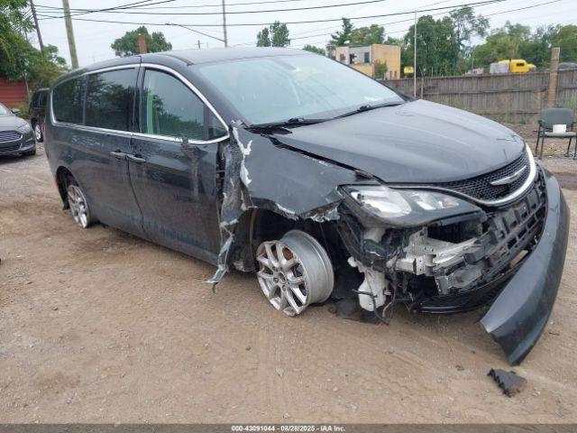  Salvage Chrysler Voyager