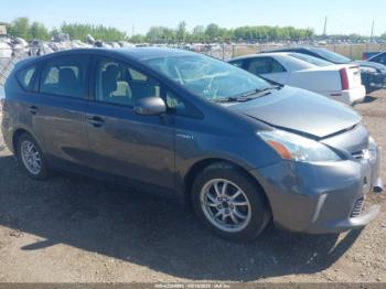  Salvage Toyota Prius v