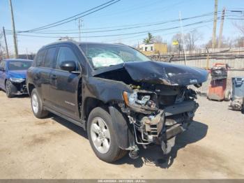  Salvage Jeep Compass