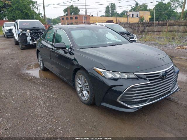  Salvage Toyota Avalon
