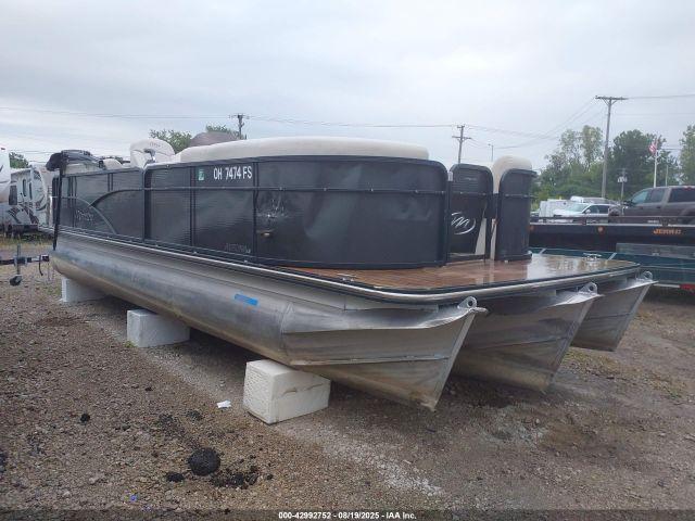  Salvage Manitou Other