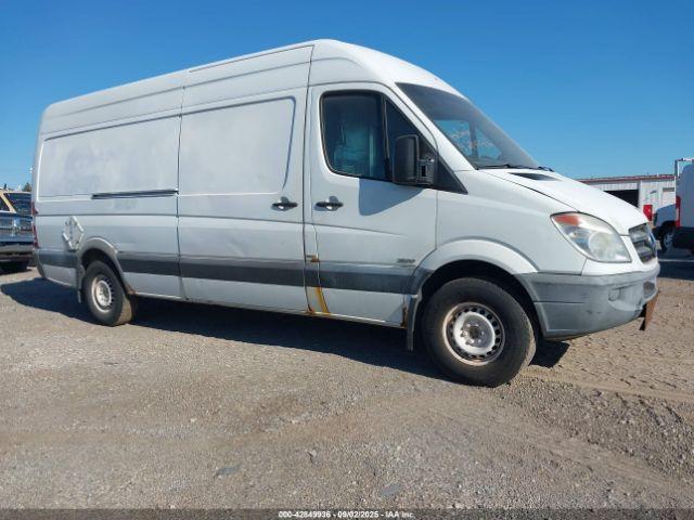  Salvage Mercedes-Benz Sprinter 2500